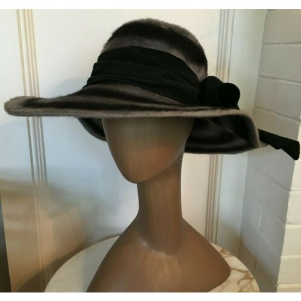 Georgia Hughes NY Handmade Gray Black Mohair Hat